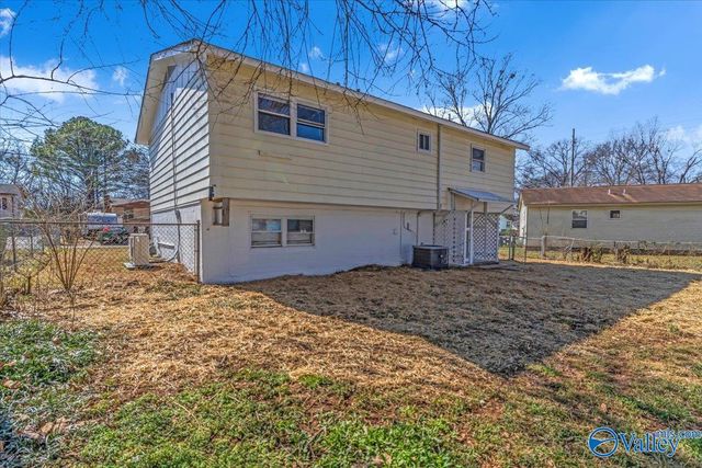 618 Greenfield Drive NW, Huntsville, AL 35811