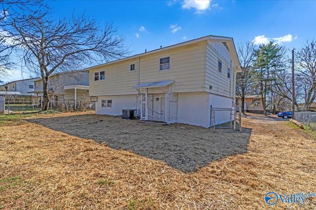 618 Greenfield Drive NW, Huntsville, AL 35811