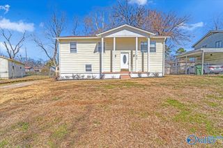 618 Greenfield Drive NW, Huntsville, AL 35811