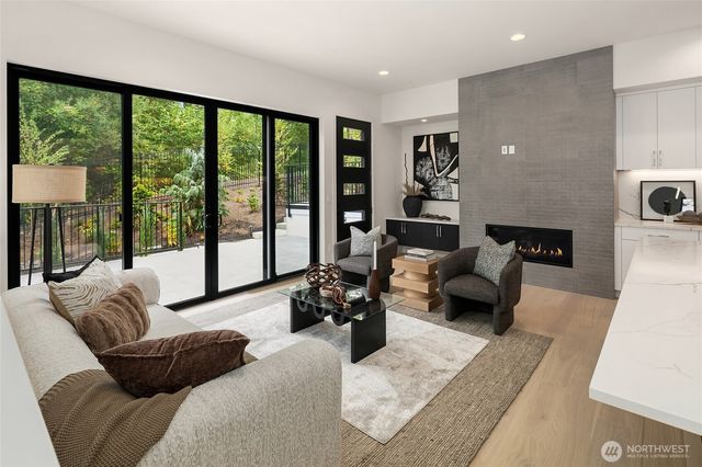 278 118th Avenue SE, Bellevue, WA 98005