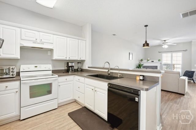 777 King George Boulevard 38, Savannah, GA 31419