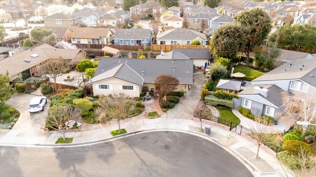 7821 Santa Theresa Drive, Gilroy, CA 95020