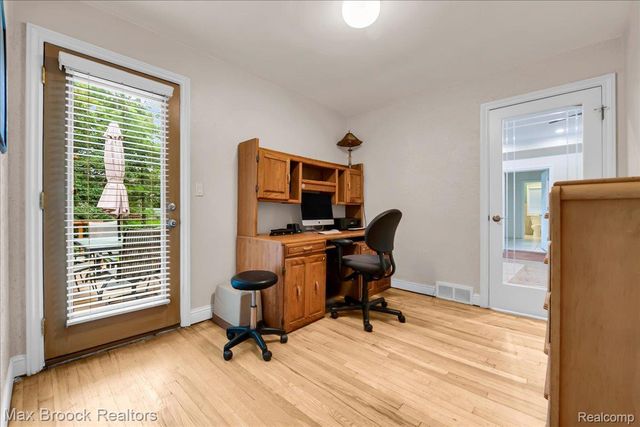 2175 Langham Drive, West Bloomfield Charter Township, MI 48323