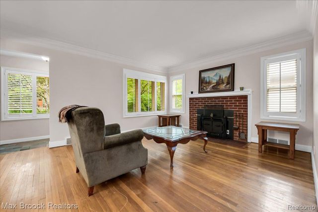 2175 Langham Drive, West Bloomfield Charter Township, MI 48323