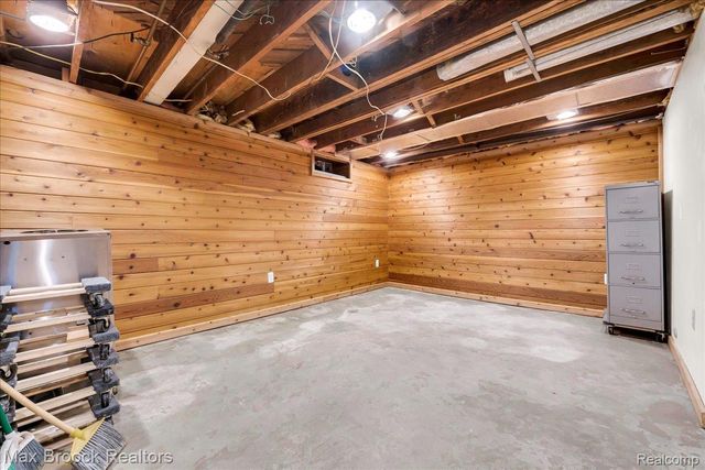 2175 Langham Drive, West Bloomfield Charter Township, MI 48323