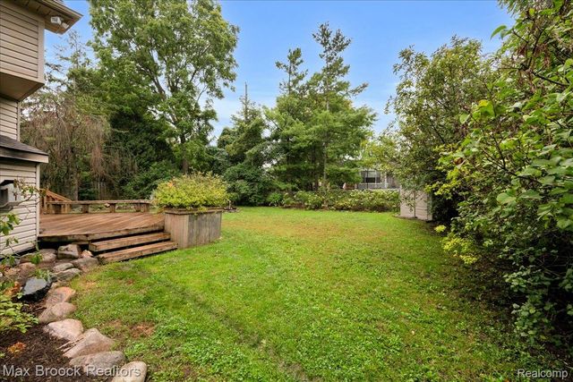 2175 Langham Drive, West Bloomfield Charter Township, MI 48323