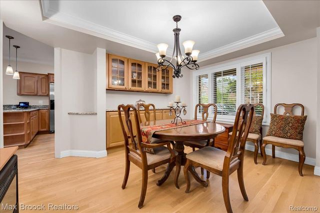 2175 Langham Drive, West Bloomfield Charter Township, MI 48323