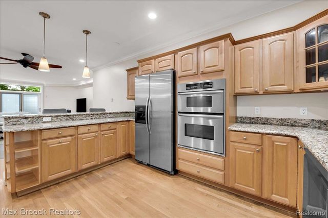 2175 Langham Drive, West Bloomfield Charter Township, MI 48323