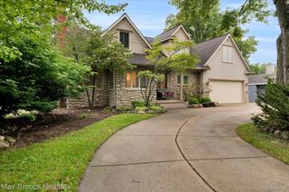 2175 Langham Drive, West Bloomfield Charter Township, MI 48323