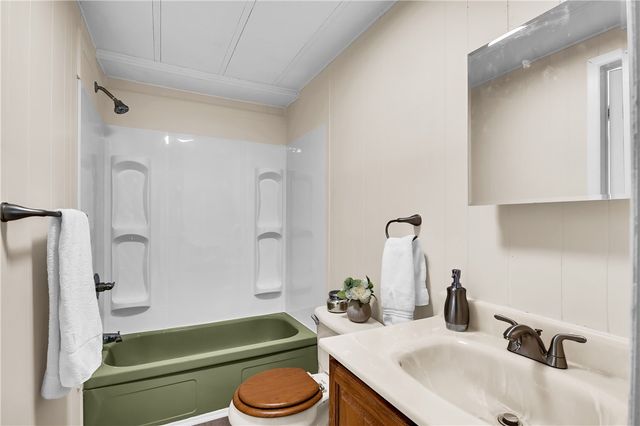 861 Walnut Street, Rochester Twp, PA 15074