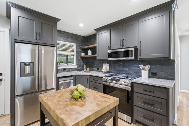108 W White Avenue, Mckinney, TX 75069