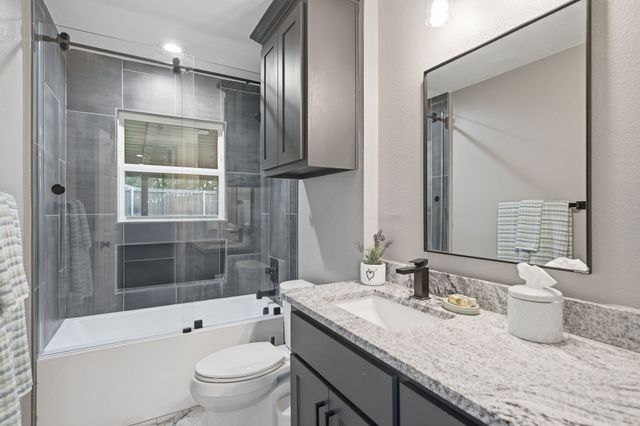 108 W White Avenue, Mckinney, TX 75069