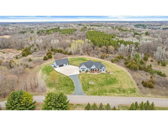 438 Highland View, Houlton, WI 54082