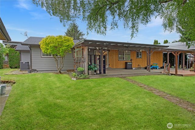 2725 124th Avenue Ct E, Edgewood, WA 98372