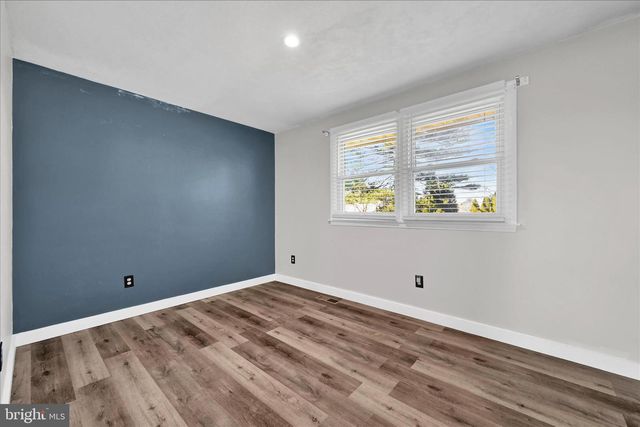 533 HILLTOP RD, Myerstown, PA 17067