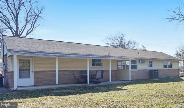 533 HILLTOP RD, Myerstown, PA 17067