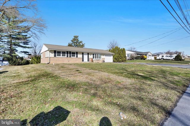 533 HILLTOP RD, Myerstown, PA 17067