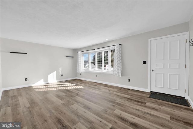 533 HILLTOP RD, Myerstown, PA 17067