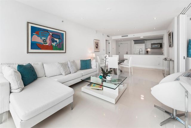 6801 Collins Ave 1206, Miami Beach, FL 33141