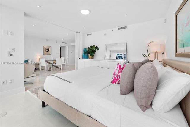 6801 Collins Ave 1206, Miami Beach, FL 33141