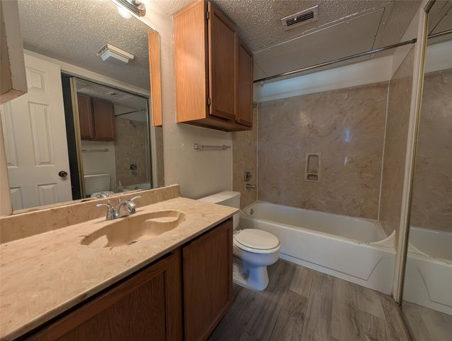 6108 Abrams Road 423, Dallas, TX 75231