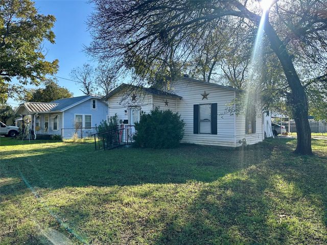 407 Erie Street, Cleburne, TX 76031