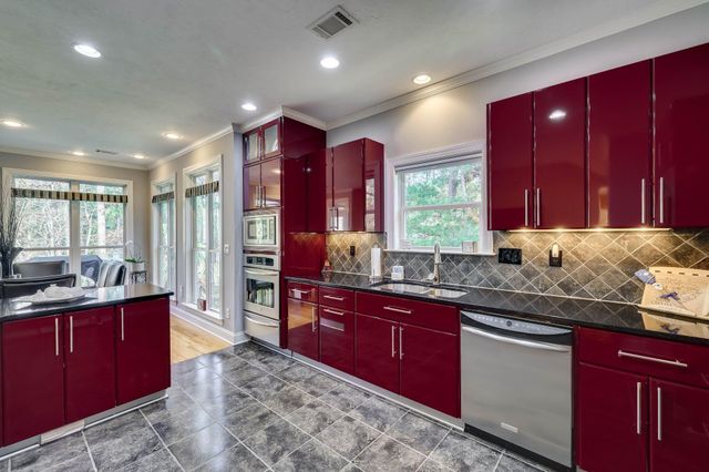 205 Pirates Cove, Mc Cormick, SC 29835