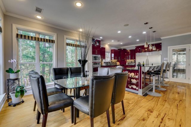 205 Pirates Cove, Mc Cormick, SC 29835