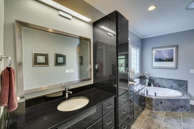 205 Pirates Cove, Mc Cormick, SC 29835