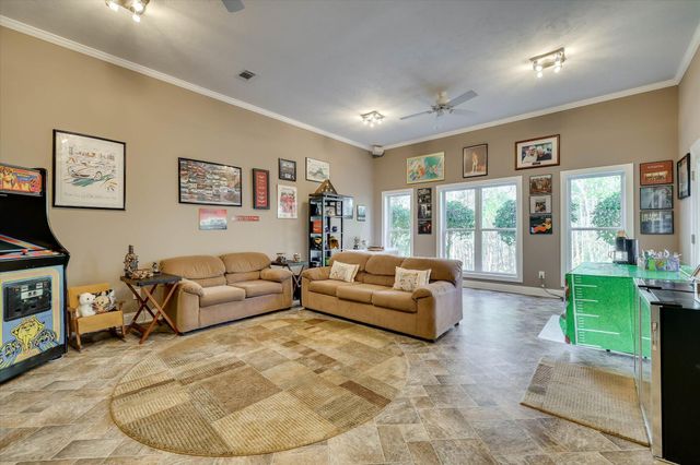 205 Pirates Cove, Mc Cormick, SC 29835