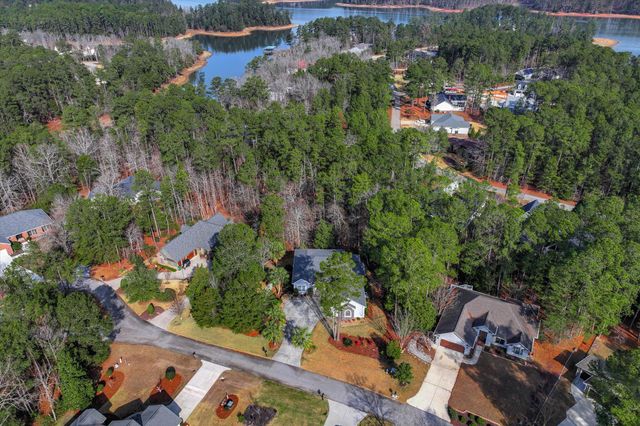 205 Pirates Cove, Mc Cormick, SC 29835