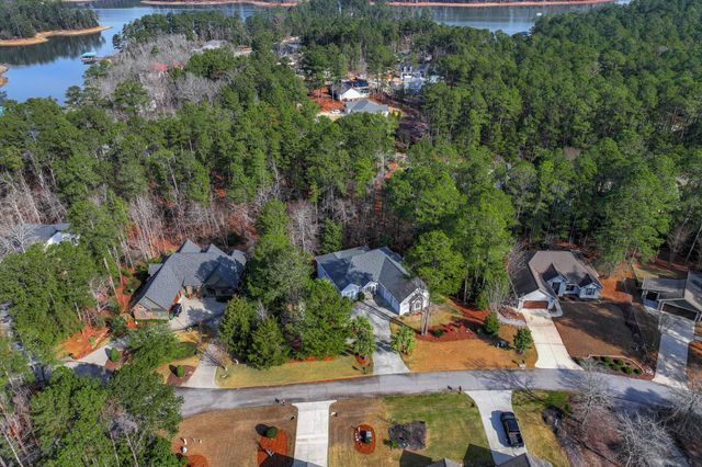 205 Pirates Cove, Mc Cormick, SC 29835