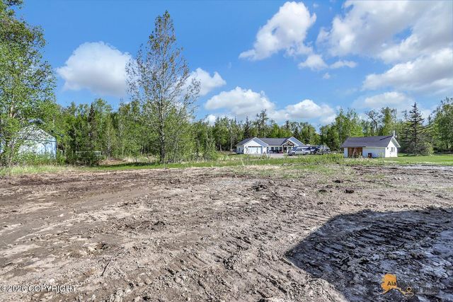 12455 E Soapstone Road, Palmer, AK 99645