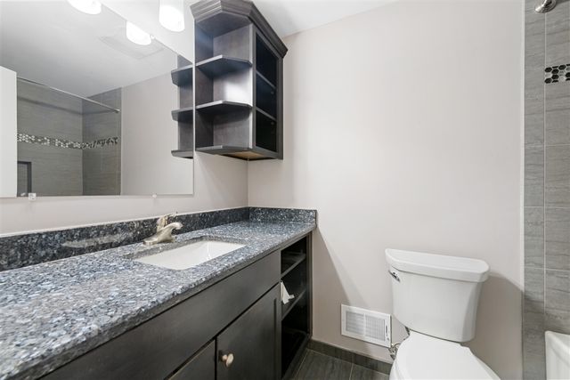 21053 E Glen Haven Circle, Northville, MI 48167