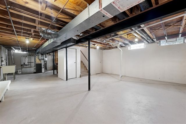 21053 E Glen Haven Circle, Northville, MI 48167