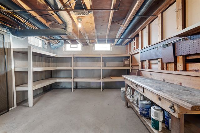 21053 E Glen Haven Circle, Northville, MI 48167