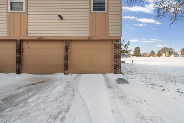 21053 E Glen Haven Circle, Northville, MI 48167