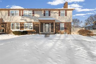 21053 E Glen Haven Circle, Northville, MI 48167