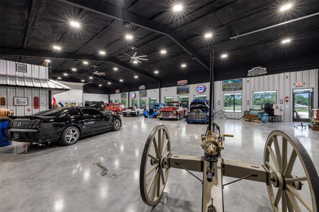 1229 State Highway 36 N, Caldwell, TX 77836