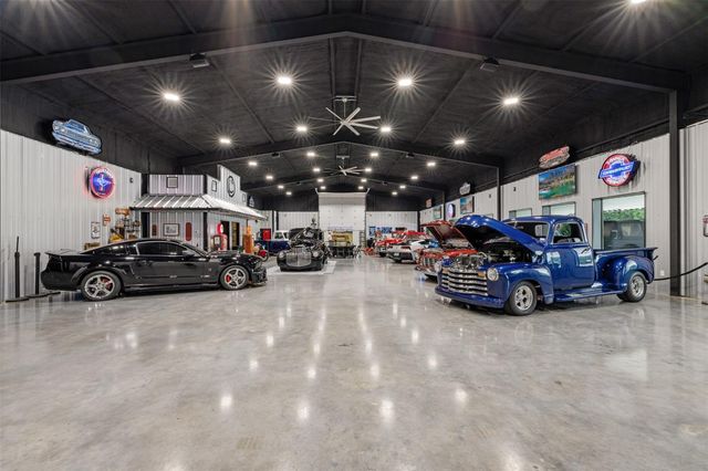 1229 State Highway 36 N, Caldwell, TX 77836