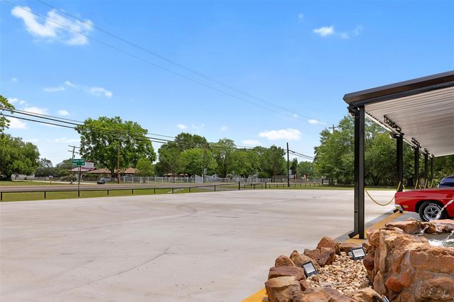 1229 State Highway 36 N, Caldwell, TX 77836
