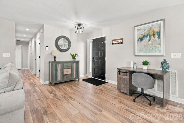 4954 Moonlite Bay Drive, Sherrills Ford, NC 28673