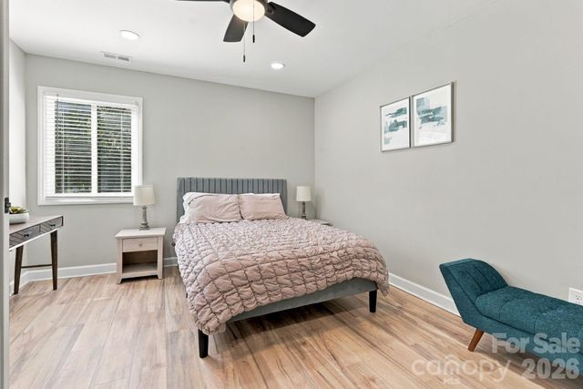 4954 Moonlite Bay Drive, Sherrills Ford, NC 28673