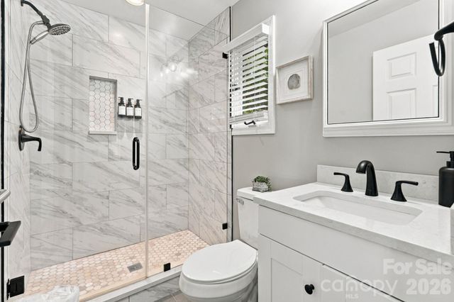 4954 Moonlite Bay Drive, Sherrills Ford, NC 28673