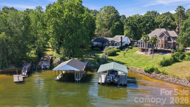 4954 Moonlite Bay Drive, Sherrills Ford, NC 28673