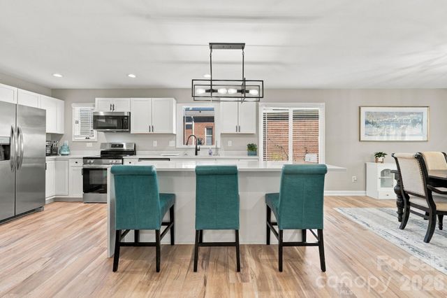 4954 Moonlite Bay Drive, Sherrills Ford, NC 28673