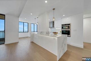 200 Winston 1912, Cliffside Park, NJ 07010