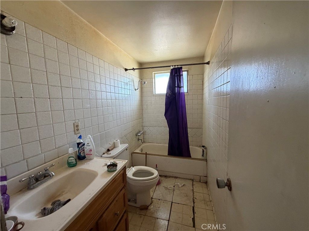 Image 8 of property listing at 1431 Alamitos Avenue, Long Beach, CA 90813