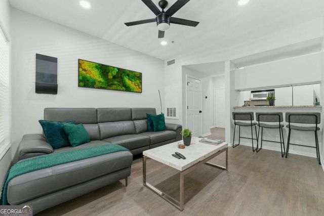 1250 Parkwood Circle SE 1214, Atlanta, GA 30339