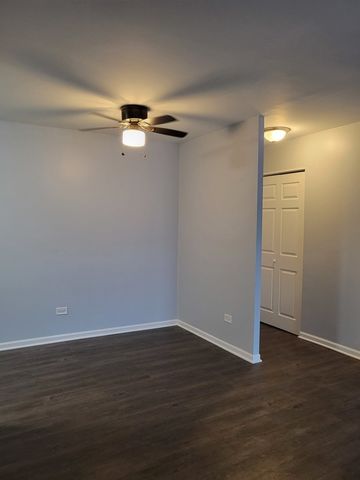 1227 S Harlem Avenue 215, Berwyn, IL 60402